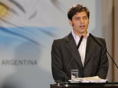Deputy minister Axel Kicillof, the rising star at the launching of the program  