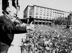 General Galtieir addressing a packed Plaza de Mayo on invading the Falklands