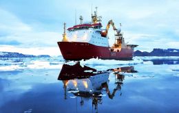 The Royal navy Ice patrol went 1.300 km south of Cape Horn 