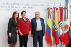 The three presidents after announcing suspension of Paraguay and incorporation of Venezuela