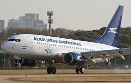 Government staff must fly on business only with Aerolineas Argentinas  