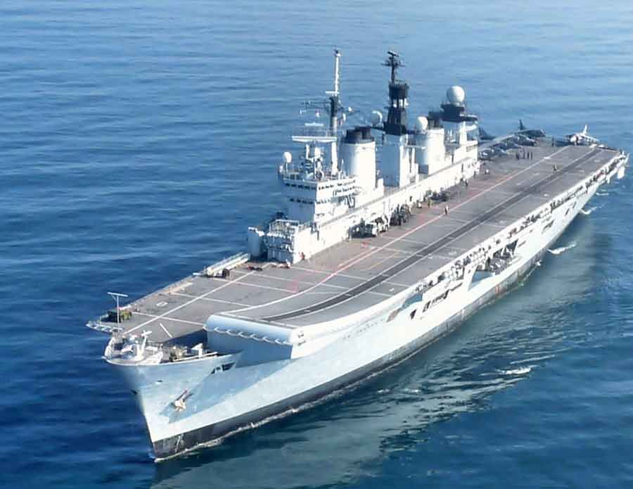 HMS Illustrious aircraft carrier for Malta visit 