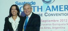 Seatrade chairman Chris Hayman with Chilean Undersecretary for Tourism Jacqueline Plass