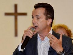 Celso Russomanno, with the support of an evangelist church, next Sunday could become mayor of South America&rsquo;s largest and richest city 