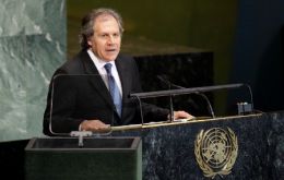 Minister Almagro said that there was a rupture of constitutional order in Paraguay 