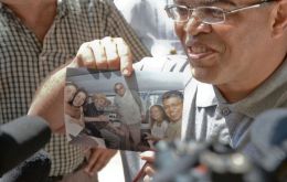 Venezuelan former Vice-president Jaua showed a picture of him with the ailing Cuban leader  