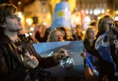 Furious Argentines banging pots to protest corruption, insecurity and taxes 