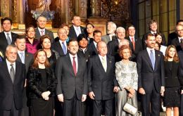 The family picture with King Juan Carlos and Queen Sofia in Cadiz 