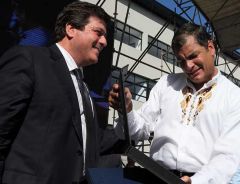 The Ecuadorean president was recognized in Argentina with a journalism award