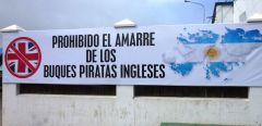 A poster welcoming &ldquo;the British Pirates&rdquo; in an Argentine port   
