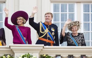 Queen Beatrix with Prince Willem-Alexander and Princess Maxima