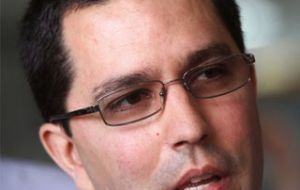 Minister and son in law Arreaza said the president still has difficulties in speaking 
