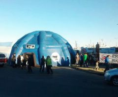 The tent that was the hub of the over-night protest during which pickets blocked access to the port of Ushuaia 