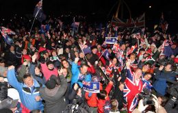 Falkland Islanders celebrate and thank CFK for a wonderful day (Photo: T. Chater)