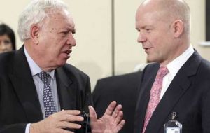 García-Margallo and Hague still looking for common ground to begin formal talks 