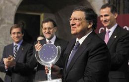 Meanwhile Spain honors EC president Barroso with the Carlos V European prize 