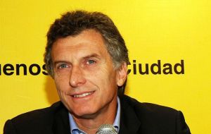 Conservative Macri, left out but who will be needed to ensure victory in October 2015