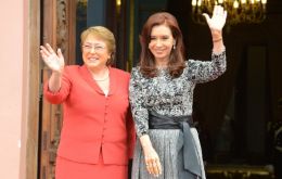 Cristina Fernandez received Michelle Bachelet in her first overseas trip since taking office last March