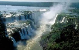 The Devil's Gorge is the main attraction of the Iguazu falls 