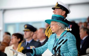 To honor the ship’s birthplace in Scotland, a bottle of Islay whisky from the first distillery the Queen visited was smashed against the bow 