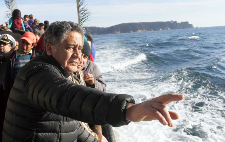 Chilean fisheries official Raul Sunico said the government is committed to the 80% catch for artisanal fishermen