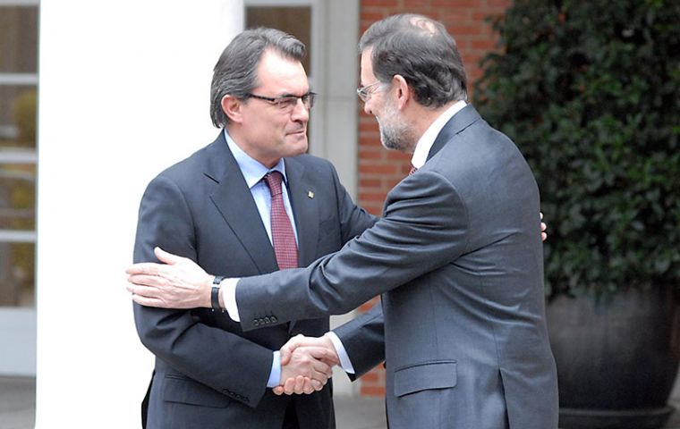 Mas and Spain' PM Rajoy met for over two hours but positions remain deadlocked 