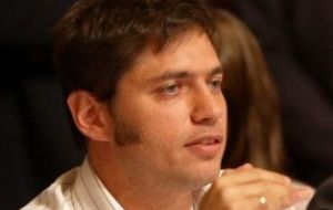 “There are no economic nor financial reasons why the dollar should be at 15 pesos,” minister Kicillof fired during an interview with a local radio.