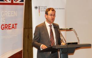 Deputy Head of Mission Mal Green said that bilaterally, the UK has been working with Chile to help 'decarbonise' its economy 
