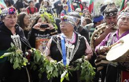 The march was to commemorate Columbus's arrival in the Americas 12 October  1492, an event indigenous peoples argue should not be celebrated as a holiday.(Pic EFE)