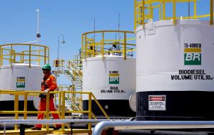 The refining division of Petrobras has lost more than 59 billion Reais (24bn dollars) since the end of 2010.