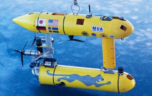 The AUV, SeaBED, was developed at the Woods Hole Oceanographic Institution (WHOI) in the US. It is about 2m in length and weighs nearly 200kg