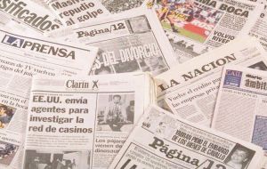 A “tandem of newspapers,” said Parrilli push for “uncertainty, bad news” to “have politics subordinated to their interests.”