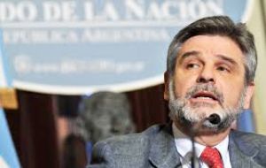 “We want the owners of the companies to be tried according to Argentine laws and international statutes,” warned Malvinas Affairs secretary Filmus.