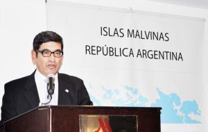 Ambassador Cerda in Saudi Arabia gave a conference on Argentine claims over Falklands' sovereignty and revealed the existence of a support group