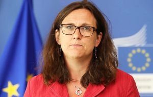 In the sidelines of the summit,  Mercosur representatives will meet with EU Trade Commissar Cecilia Malmstrom to assess the current situation