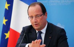 “Beyond the issue of distribution and prices, I have asked that there should be an emergency plan for French livestock and dairy producers,” Hollande said