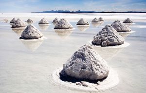 The most famous salty brine is in the Atacama Desert, in the “Lithium Triangle” of Bolivia, Argentina and Chile. 