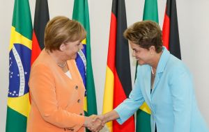 “I gained the impression that the president is very interested,” Merkel said of the Mercosur trade negotiation after meeting Rousseff.
