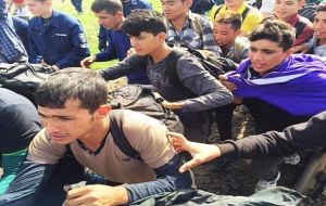 Several hundred migrants broke through police lines at Roszke, on Hungary's southern border with Serbia, local media reported. 