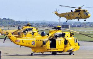 SAR was the first to paint their aircraft yellow with the words ‘RESCUE’, in black on the fuselage. The Sea King became the sole helicopter type to perform UK SAR helicopter duties since 1990s