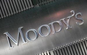 Moody's sees the contraction as too little to make a in the global supply gut; it forecasted oil price for 2016 to just $48 per barrel. 