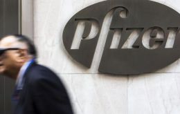 The takeover could allow Pfizer to escape relatively high US corporate tax rates by moving its headquarters to Allergan's Dublin base.