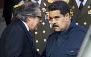 Maduro (R) has repeatedly clashed with Almagro and following this last incident he furiously referred to the OAS chief as “Mr. Rubbish.”