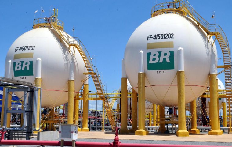 Petrobras is offering investors the chance to buy oil fields, refineries and other properties in an effort to cut debt by selling $15.1bn of assets by the end of 2016.