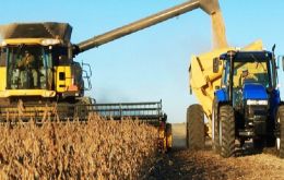  The harvest includes 101.5 million tons of soybeans; 28.8 million tons of corn and 12.2 million tons of rice. 