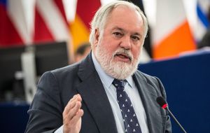 EU climate chief Arias Canete said “France has united the world. This deal embodies the strength of the French nation.” 