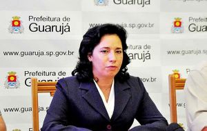 Guaruja Mayor Maria de Antonieta de Brito asked people to stay home because the gas causes skin irritation, burning sensation, fainting spells and breathing problems.