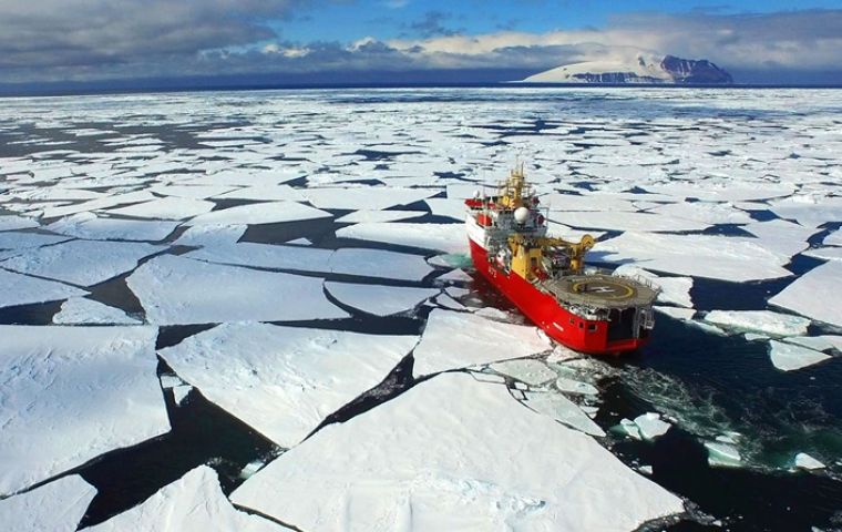 The Ice Patrol breaking ice while sailing in the Ross Sea, and among other duties conducted CCAMLR inspections 