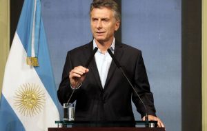 Speaking to foreign reporters, President Macri said: “We’ll continue with the (Malvinas) claim but I will try to start a new type of relationship” with the UK