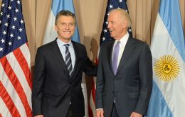 While in Davos, Macri had a long conversation with US vice-president Joe Biden as part of the new bilateral atmosphere. 